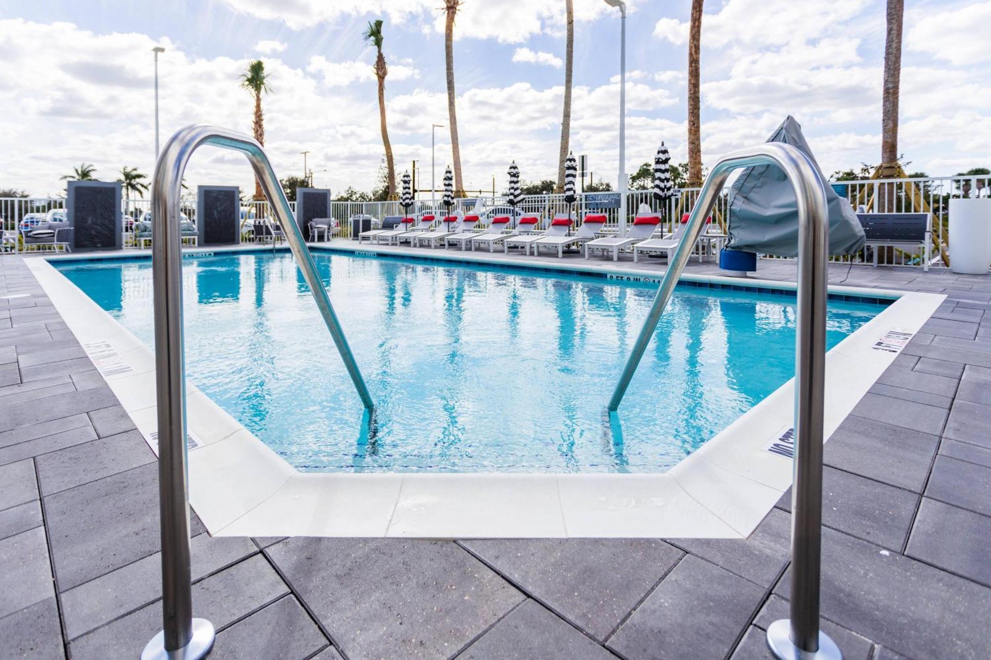 ทาวน์เพลซ สวีท พอร์ตเซนต์ลูซี I-95 Hotel Port St. Lucie ภายนอก รูปภาพ
